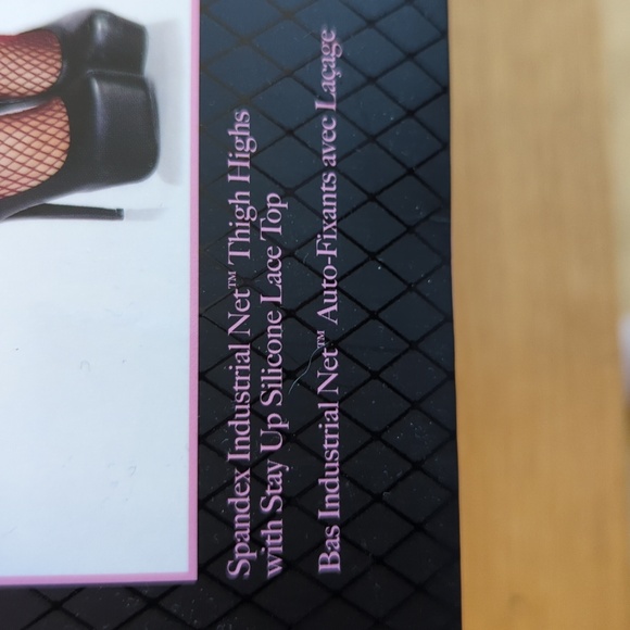 Leg Avenue - burgundy thigh-high net stockings - Picture 2 of 4